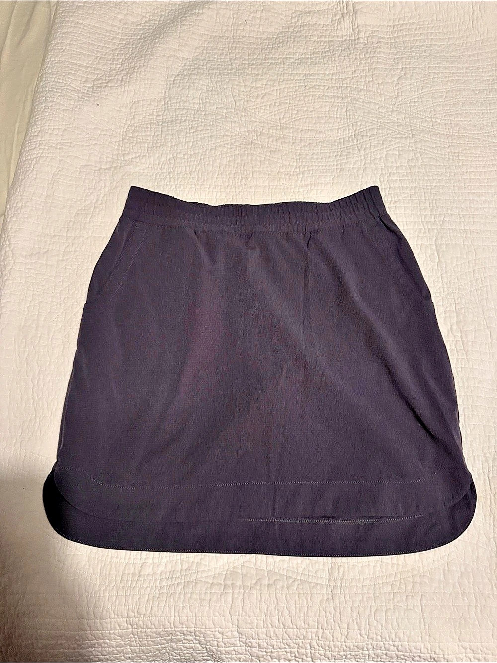 Duluth Trading Co. Women's Breezeshooter Skort. Navy Size 8
